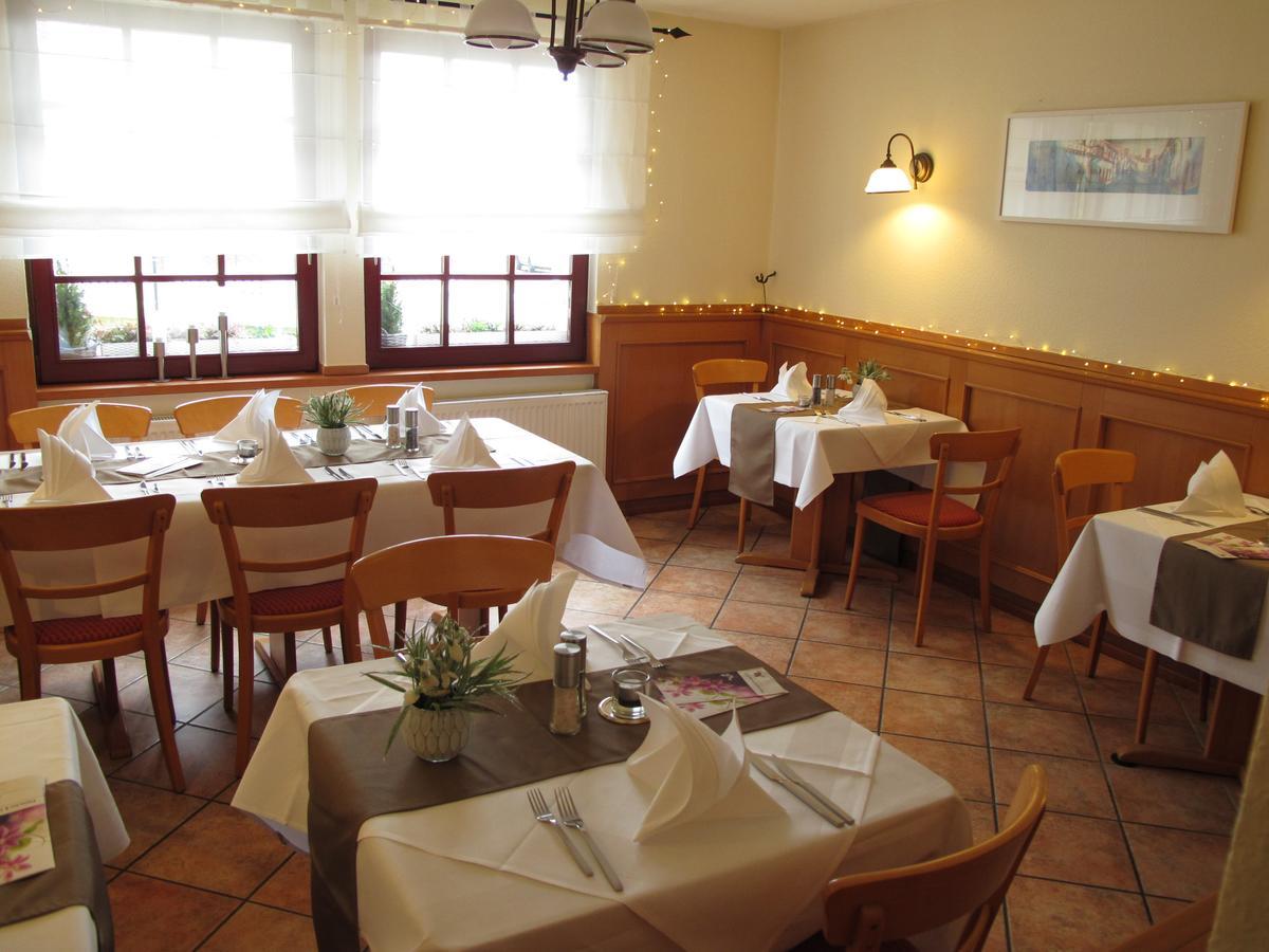 Burghotel Muenzenberg Ngoại thất bức ảnh