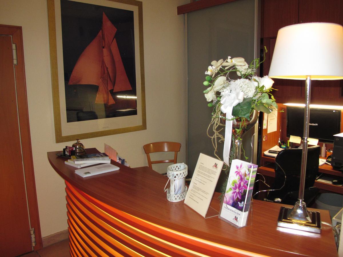 Burghotel Muenzenberg Ngoại thất bức ảnh